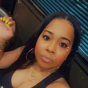 Meet your Posher, Ebonie